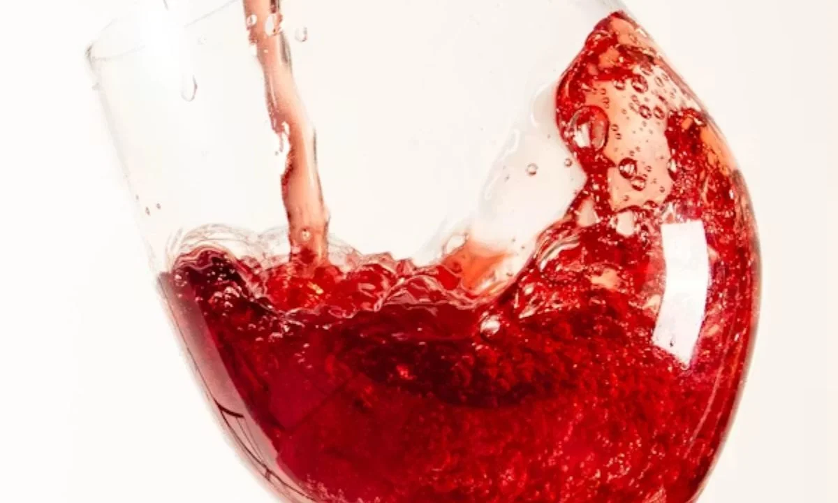 Funny Wine Puns for Every Occasion 