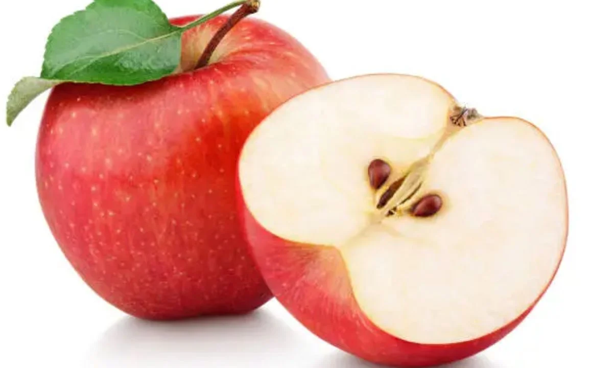 Short Apple Puns for Quick Laughs and Clever Captions