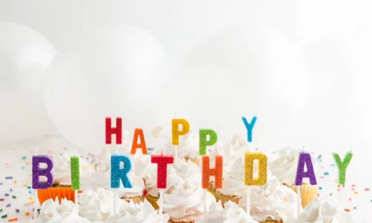 Funny Birthday Puns and One-Liners for Instant Laughs {#funny-one-liners}