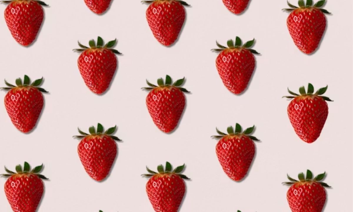 Cute Strawberry Puns for Kids & Sweethearts