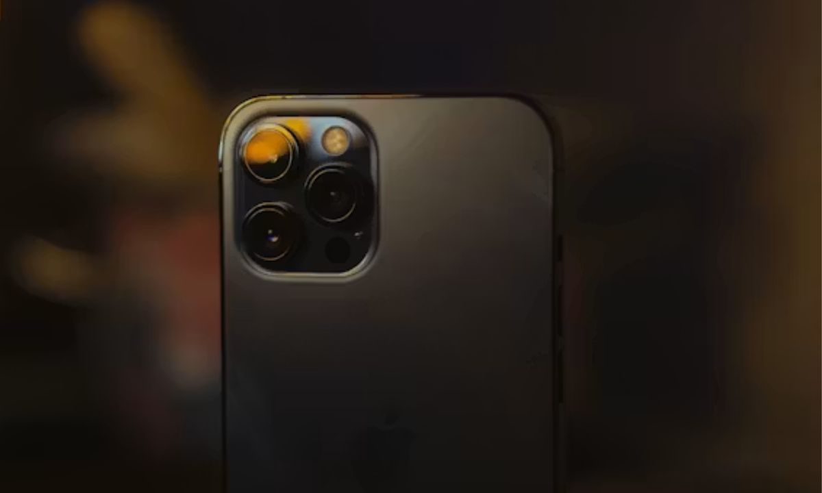 What Does "Emphasized an Image" Mean on iMessage?