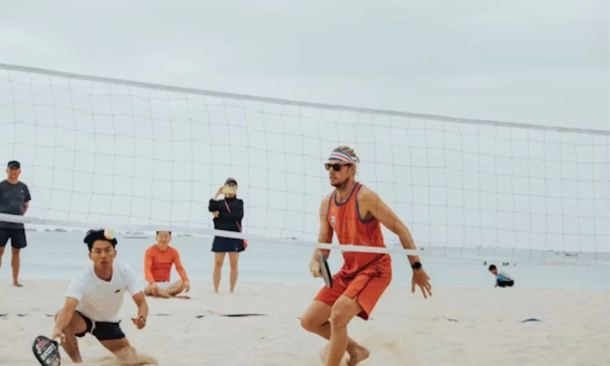 Cute Volleyball Puns for Friends, Couples & Players